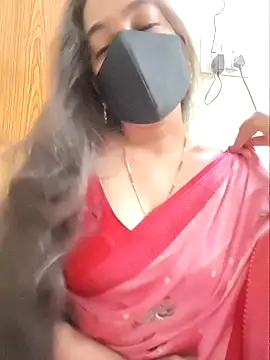 Snapshot of yoursana- chatting on 03/18/26, 04:26 yoursana- online show from 03/18/26, 04:26