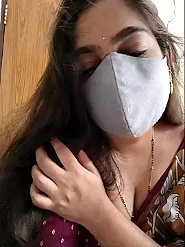 Snapshot of yoursana- chatting on 04/10/26, 04:06 yoursana- online show from 04/10/26, 04:06