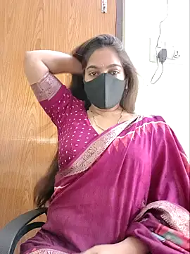 Snapshot of yoursana- chatting on 04/26/26, 04:21 yoursana- online show from 04/26/26, 04:21