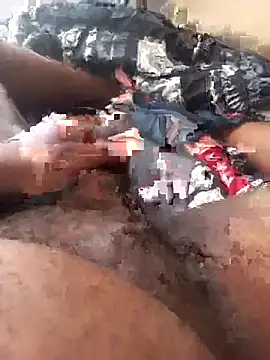 Snapshot of jonjob44 chatting on 12/20/25, 05:03 jonjob44 online show from 12/20/25, 05:03