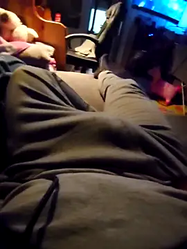 Snapshot of anonymus9006 chatting on 03/27/26, 04:40 anonymus9006 online show from 03/27/26, 04:40