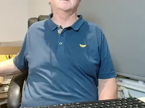 Snapshot of bigbadjon69 chatting on 12/07/24, 02:31 bigbadjon69 online show from 12/07/24, 02:31