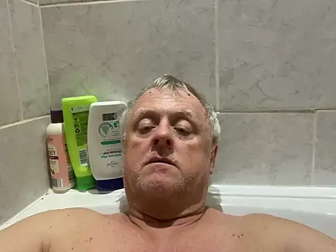 Snapshot of bigbadjon69 chatting on 12/25/24, 03:49 bigbadjon69 online show from 12/25/24, 03:49