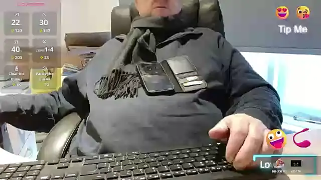 Snapshot of bigbadjon69 chatting on 01/07/25, 02:30 bigbadjon69 online show from 01/07/25, 02:30