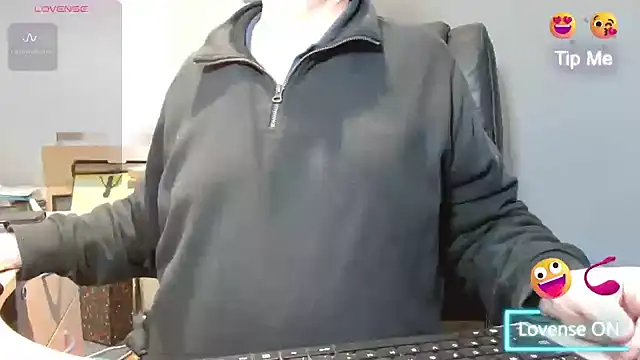 Snapshot of bigbadjon69 chatting on 01/30/25, 02:04 bigbadjon69 online show from 01/30/25, 02:04