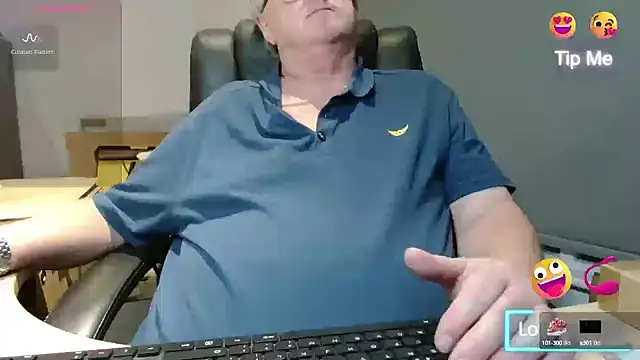 Snapshot of bigbadjon69 chatting on 02/12/25, 04:12 bigbadjon69 online show from 02/12/25, 04:12