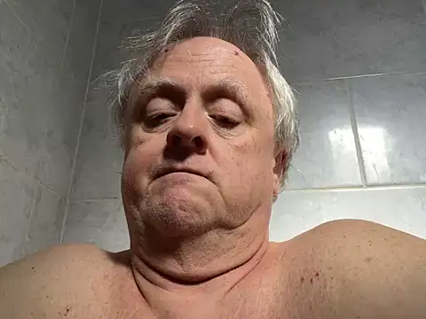 Snapshot of bigbadjon69 chatting on 03/08/25, 12:52 bigbadjon69 online show from 03/08/25, 12:52