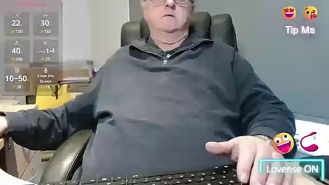 Snapshot of bigbadjon69 chatting on 03/11/25, 03:56 bigbadjon69 online show from 03/11/25, 03:56