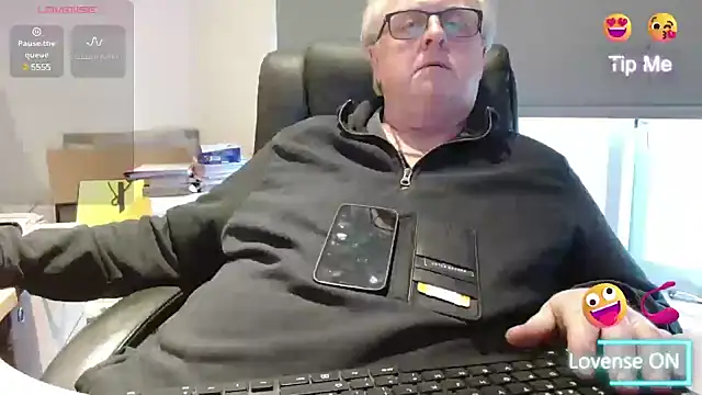 Snapshot of bigbadjon69 chatting on 03/14/25, 05:02 bigbadjon69 online show from 03/14/25, 05:02