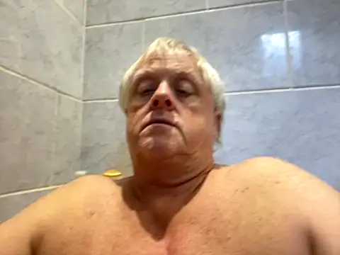 Snapshot of bigbadjon69 chatting on 10/25/25, 12:34 bigbadjon69 online show from 10/25/25, 12:34