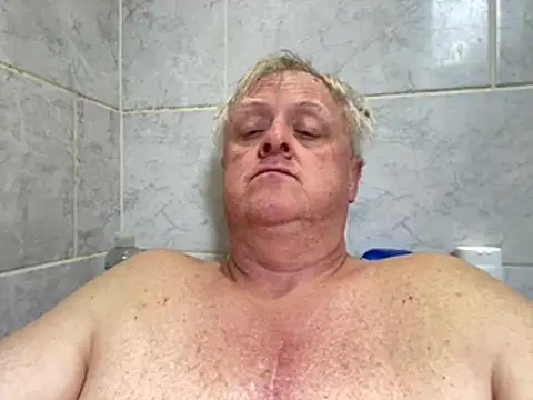 Snapshot of bigbadjon69 chatting on 04/11/26, 11:47 bigbadjon69 online show from 04/11/26, 11:47