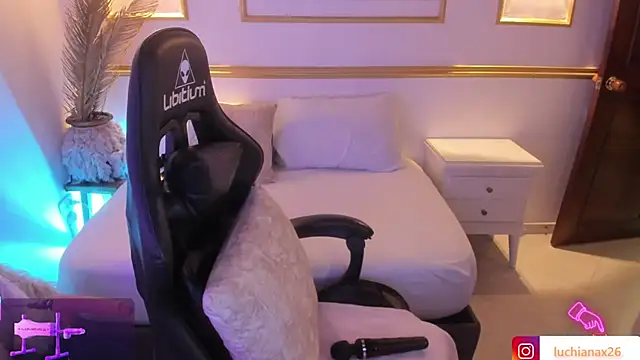 lucy26  online show from 03/06/25, 02:30