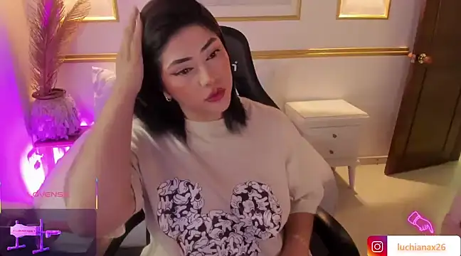 lucy26  online show from 03/11/25, 02:21