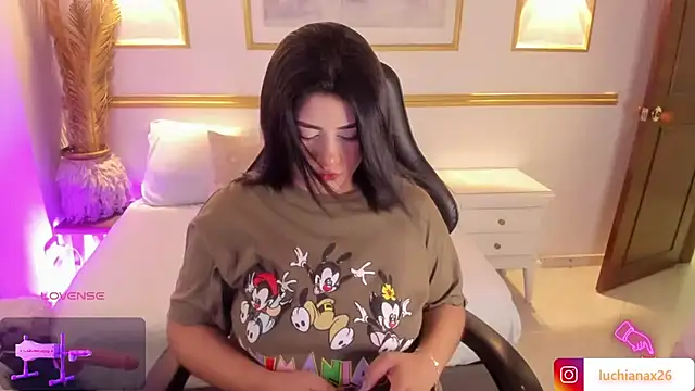 lucy26  online show from 03/18/25, 02:25