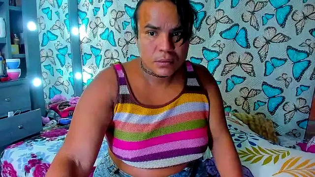 Snapshot of luciana_osorno chatting on 03/24/26, 04:28 luciana osorno online show from 03/24/26, 04:28