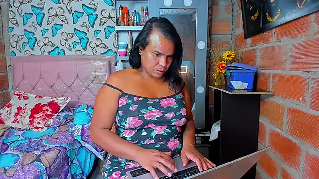 Snapshot of luciana_osorno chatting on 03/30/26, 02:18 luciana osorno online show from 03/30/26, 02:18