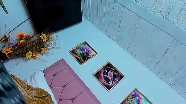 Snapshot of luciana_osorno chatting on 04/25/26, 12:19 luciana osorno online show from 04/25/26, 12:19