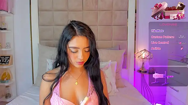 Snapshot of Victoria_adaams chatting on 02/17/25, 06:15 Victoria adaams online show from 02/17/25, 06:15