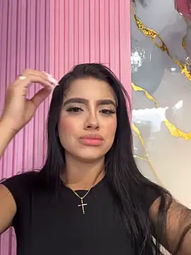 Snapshot of Victoria_adaams chatting on 10/21/25, 07:36 Victoria adaams online show from 10/21/25, 07:36