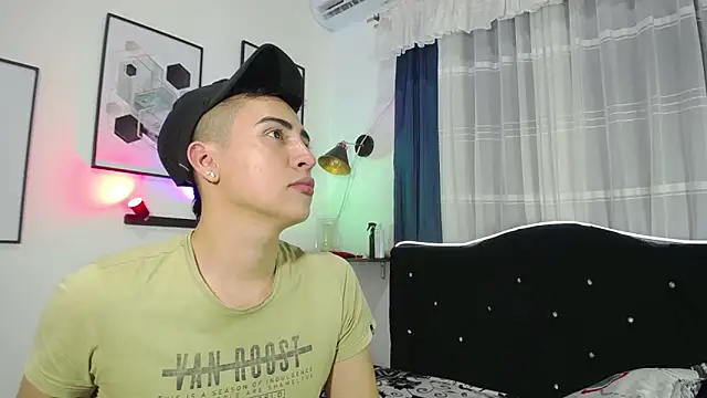 Tomas and liam online show from 12/21/24, 01:04