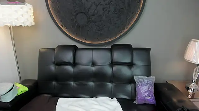 miss sharlotte18 online show from 03/04/25, 06:07