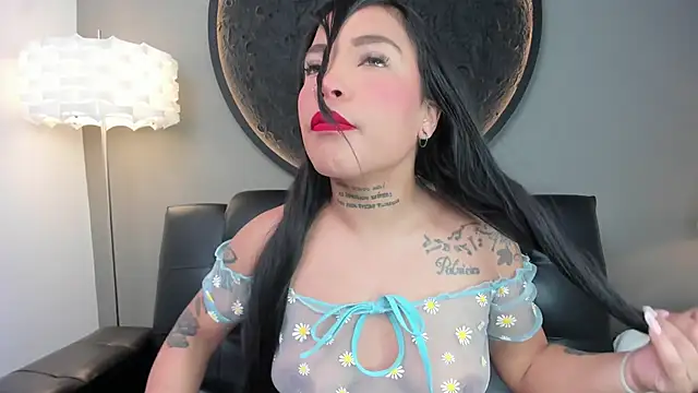 miss vaiolette online show from 01/17/25, 11:06