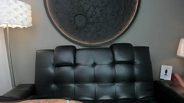 miss vaiolette online show from 02/22/25, 11:13