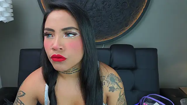 miss vaiolette online show from 09/24/25, 11:02