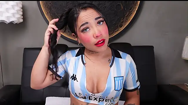 Snapshot of miss_vaiolette chatting on 07/11/26, 10:18 miss vaiolette online show from 07/11/26, 10:18
