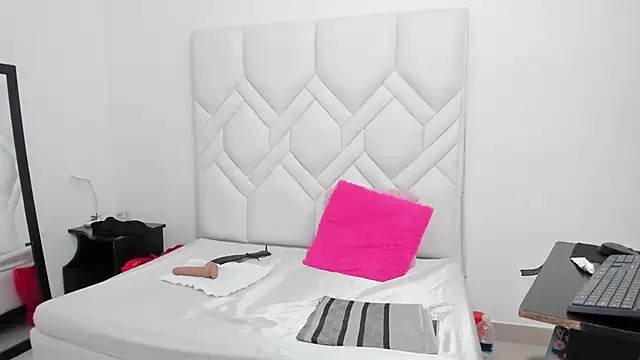 Mature Hard online show from 02/26/25, 12:16