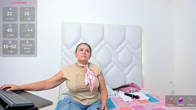 Mature Hard online show from 09/29/25, 09:41