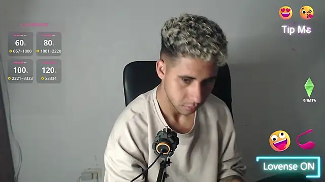 Snapshot of Daiki_Jack chatting on 12/21/24, 01:21 Daiki Jack online show from 12/21/24, 01:21