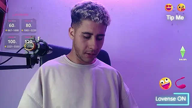 Snapshot of Daiki_Jack chatting on 12/21/24, 05:51 Daiki Jack online show from 12/21/24, 05:51