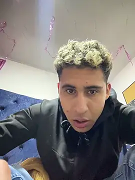 Snapshot of Daiki_Jack chatting on 12/30/24, 11:06 Daiki Jack online show from 12/30/24, 11:06