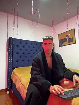 Snapshot of Daiki_Jack chatting on 01/08/25, 04:33 Daiki Jack online show from 01/08/25, 04:33