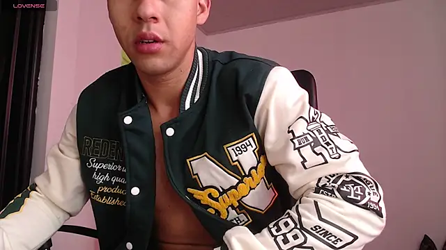 Snapshot of Daiki_Jack chatting on 01/13/25, 08:37 Daiki Jack online show from 01/13/25, 08:37