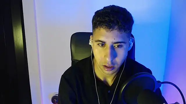 Snapshot of Daiki_Jack chatting on 02/15/25, 12:15 Daiki Jack online show from 02/15/25, 12:15