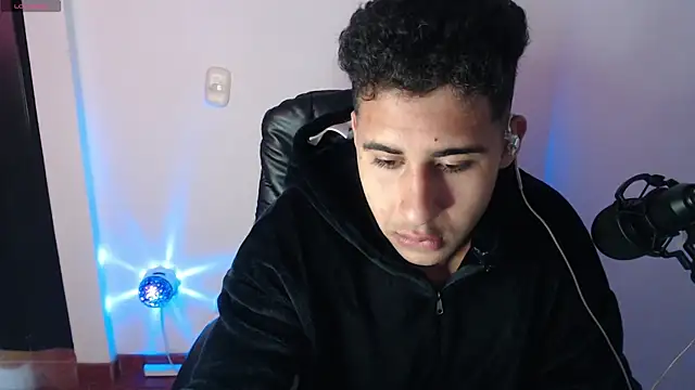 Snapshot of Daiki_Jack chatting on 03/02/25, 03:05 Daiki Jack online show from 03/02/25, 03:05