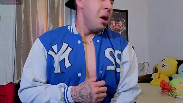 Snapshot of Daiki_Jack chatting on 11/05/25, 01:33 Daiki Jack online show from 11/05/25, 01:33