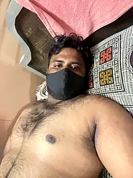 pavanappi098 online show from 10/27/25, 04:00