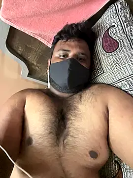 pavanappi098 online show from 10/29/25, 03:36