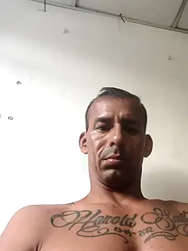 Snapshot of couplepregnantdick20 chatting on 04/19/26, 09:06 couplepregnantdick20 online show from 04/19/26, 09:06