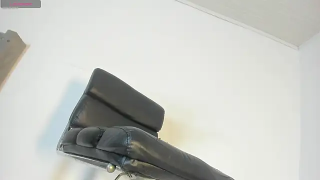 Daniela Coks online show from 07/17/26, 05:03