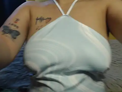 Hotte Nicky19xxx online show from 03/23/25, 06:16