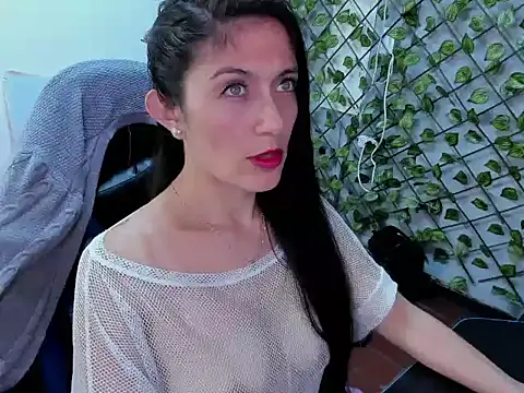 Snapshot of AnnyMilet_ chatting on 03/05/26, 11:34 AnnyMilet online show from 03/05/26, 11:34