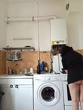 callmelouve online show from 11/28/25, 10:29