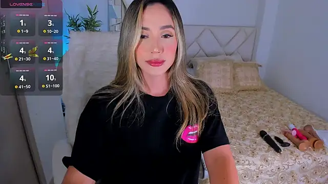 Snapshot of NiaBennet_ chatting on 03/18/25, 12:16 NiaBennet online show from 03/18/25, 12:16