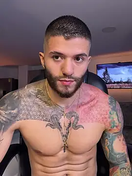 Snapshot of Frank_Farrell chatting on 12/19/24, 06:01 Frank Farrell online show from 12/19/24, 06:01