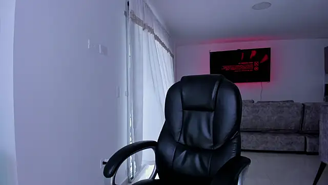 Snapshot of Frank_Farrell chatting on 02/12/25, 06:40 Frank Farrell online show from 02/12/25, 06:40