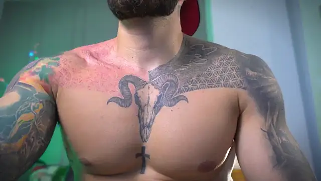 Snapshot of Frank_Farrell chatting on 11/28/25, 08:55 Frank Farrell online show from 11/28/25, 08:55